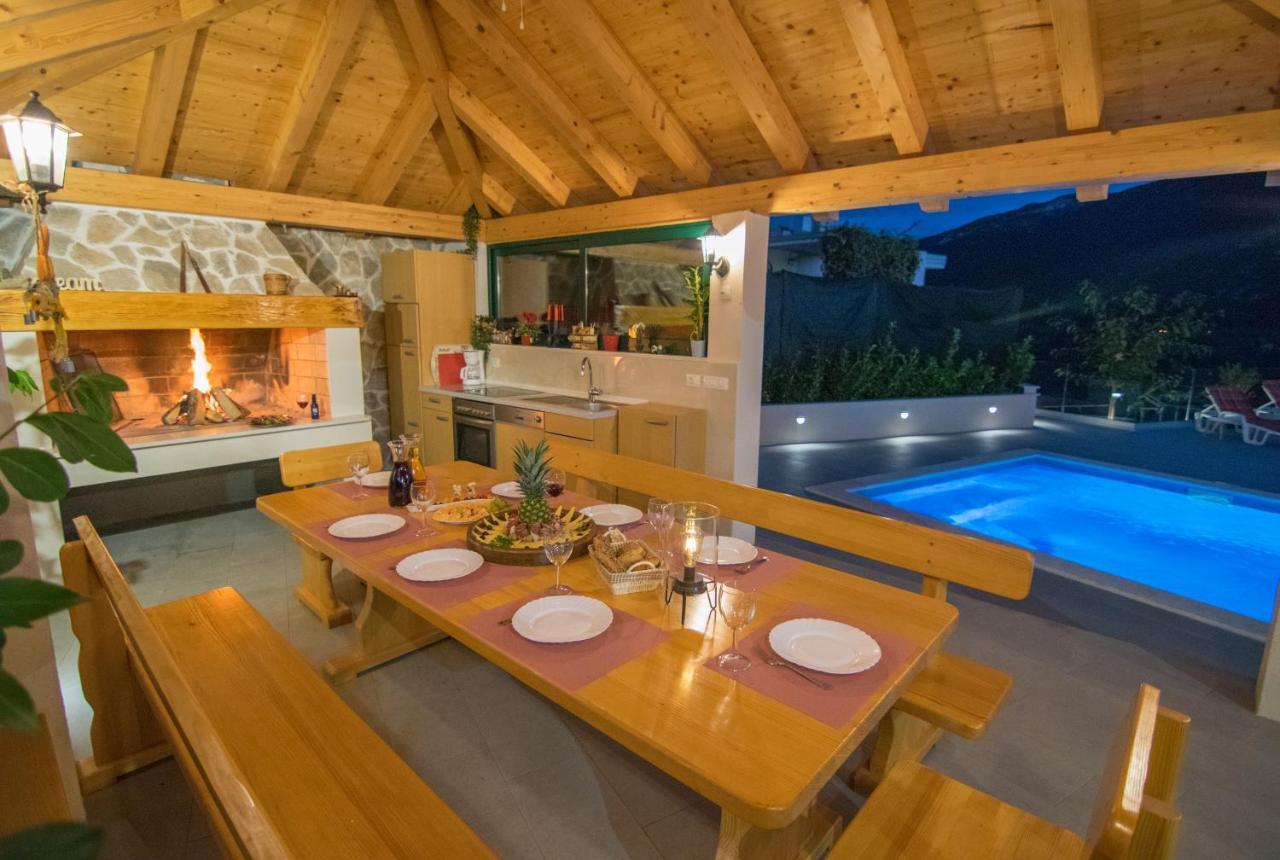 Villa Milena With Heated Pool And Jacuzzi Kostanje Exterior photo