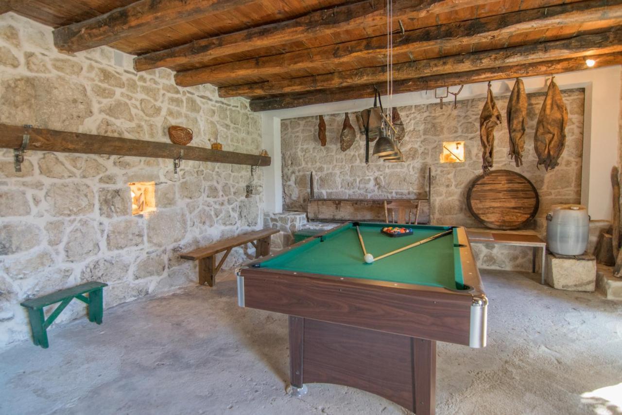 Villa Milena With Heated Pool And Jacuzzi Kostanje Exterior photo