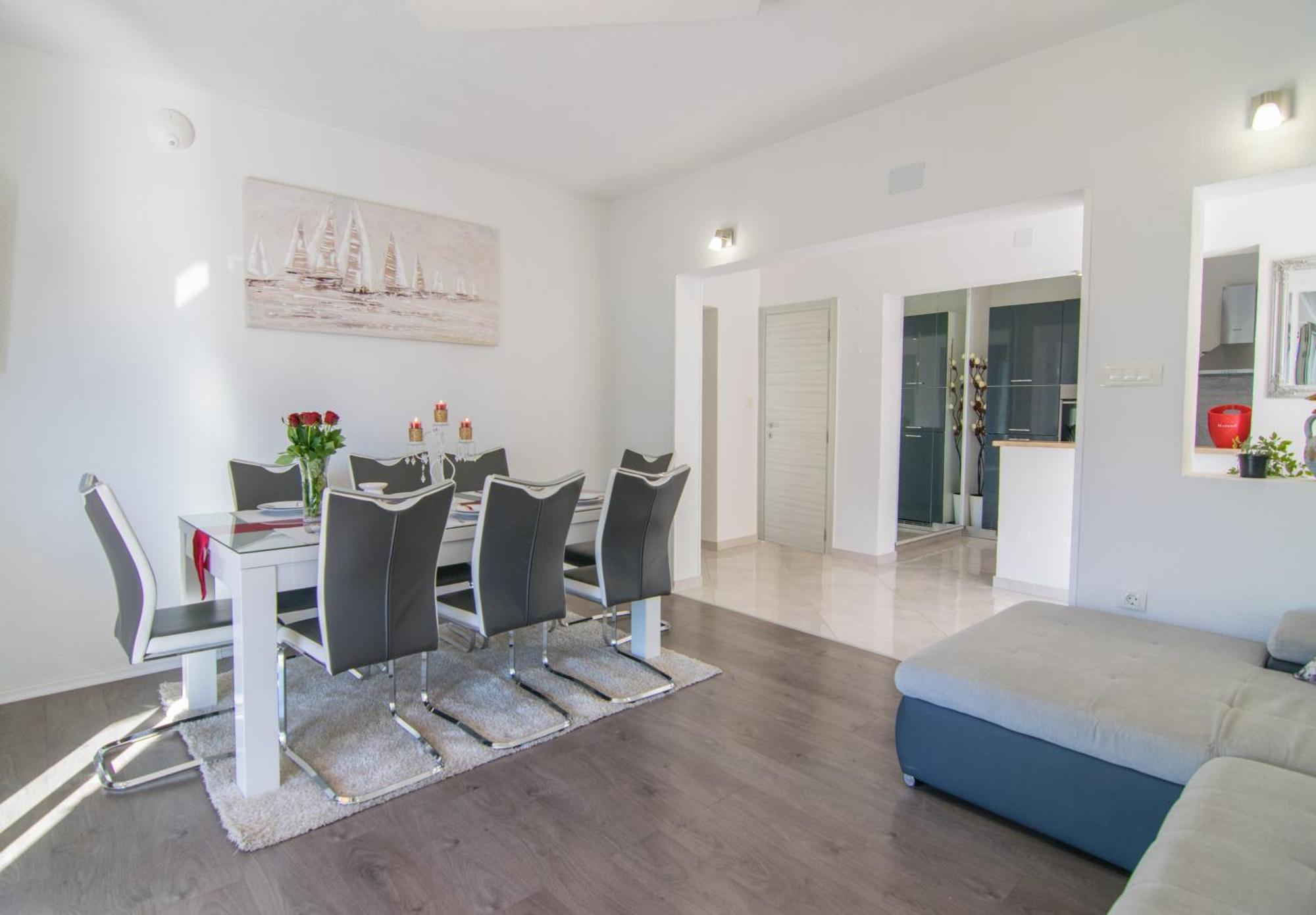 Villa Milena With Heated Pool And Jacuzzi Kostanje Exterior photo